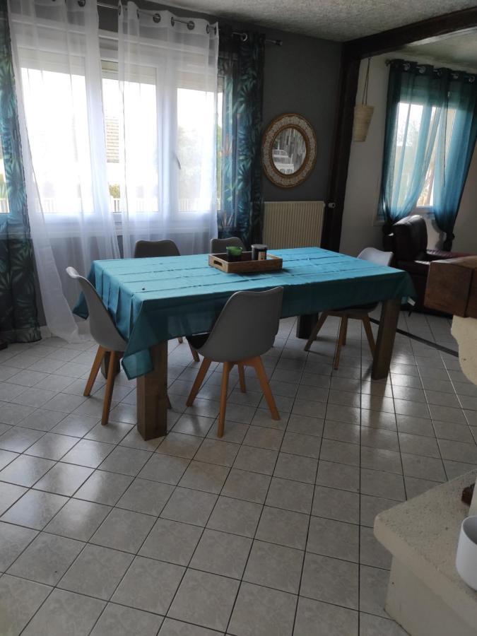 Maison De Village Avec Exterieur Oysonville Luaran gambar